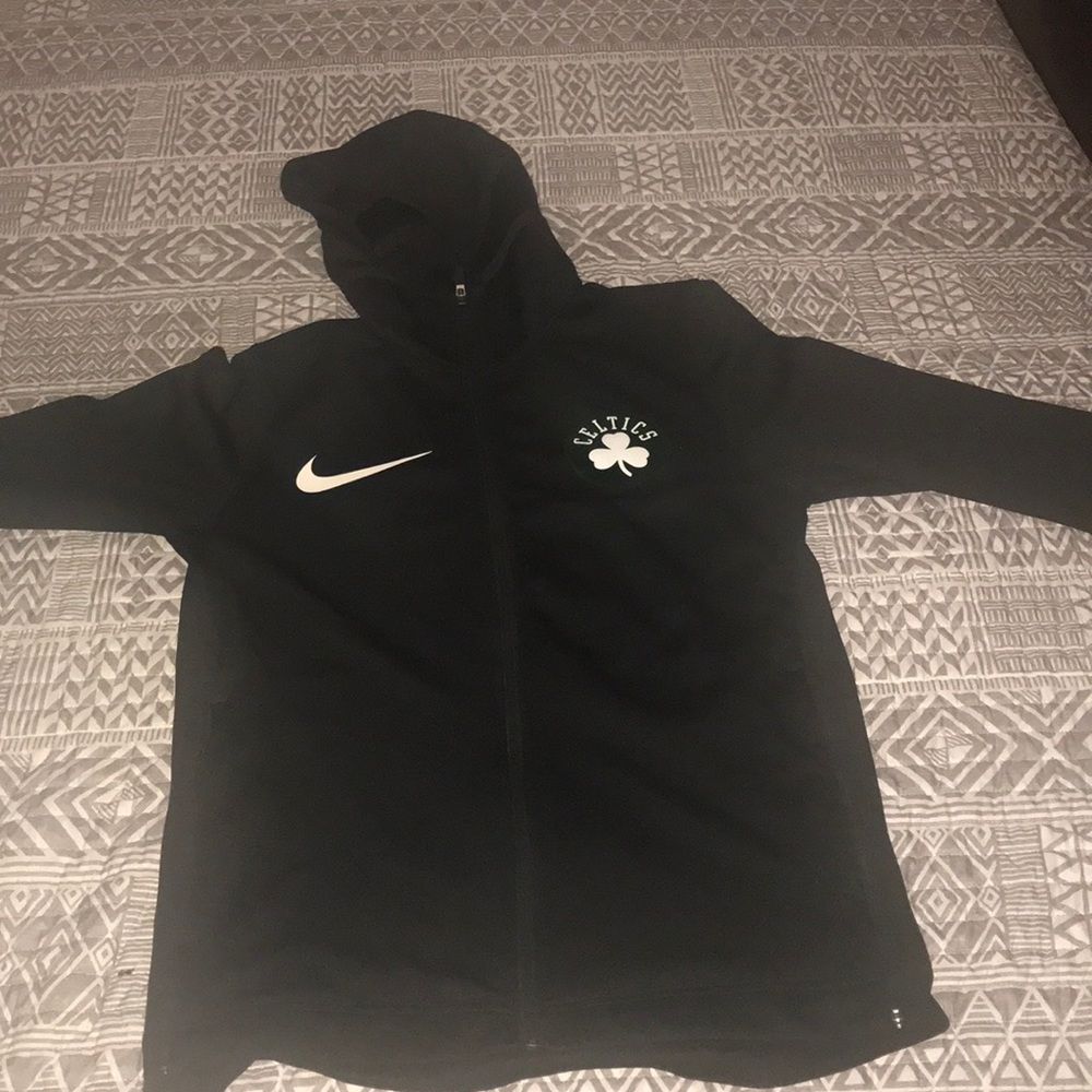 Nike Celtics sweater